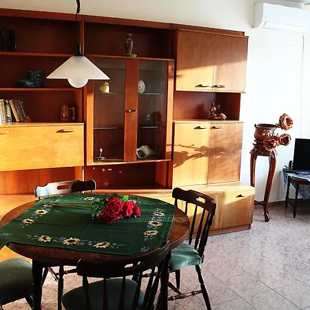 Seagull Livingston Sleeps 6 Apartment *