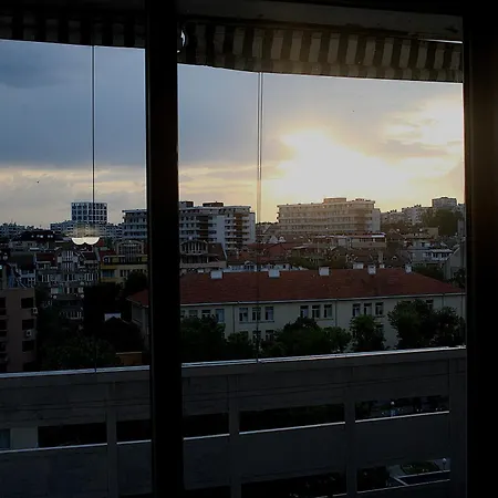Seagull Livingston Sleeps 6 Apartment Varna