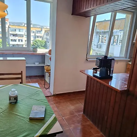 Apartment Seagull Livingston Sleeps 6 Varna